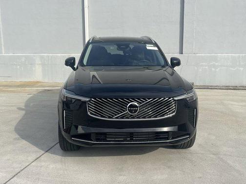 2025 Volvo XC90 Plug-In Hybrid T8 Plus 7-Seater