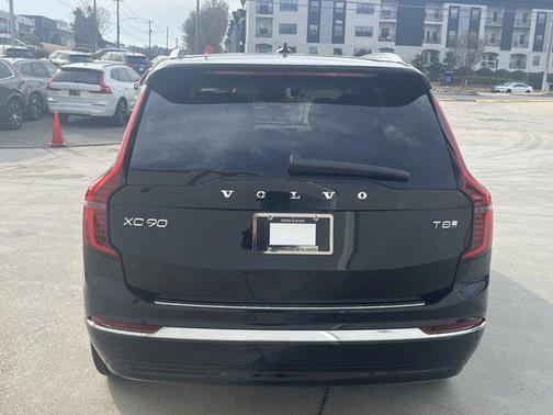 2025 Volvo XC90 Plug-In Hybrid T8 Plus 7-Seater