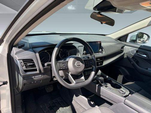 2023 Volvo XC40 B5 Plus Bright Theme