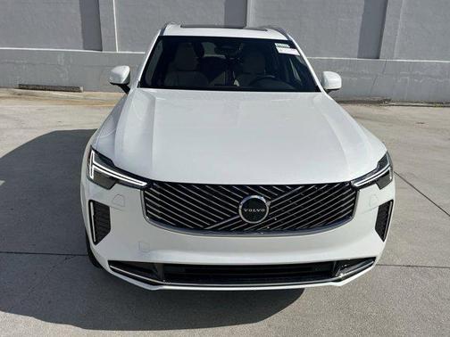 2026 Volvo XC90 B6 Plus 7-Seater