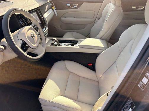 2026 Volvo V60 Cross Country B5 Plus