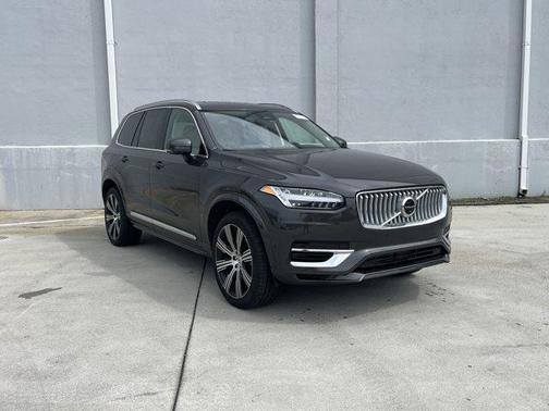 2025 Volvo XC90 Plug-In Hybrid T8 Plus 6-Seater