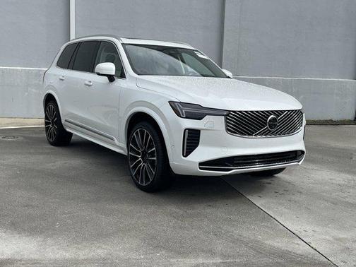 2025 Volvo XC90 B6 Ultra
