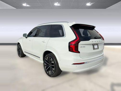 2026 Volvo XC90 Plug-In Hybrid T8 Plus 7-Seater