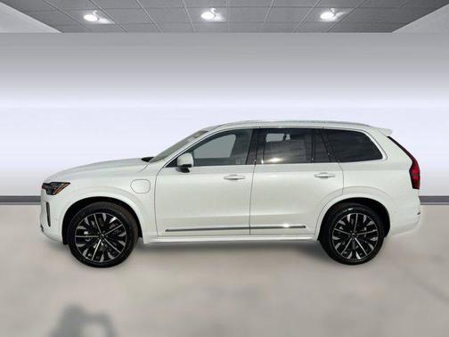 2026 Volvo XC90 Plug-In Hybrid T8 Plus 7-Seater