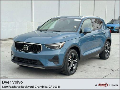 2023 Volvo XC40 B4 Core