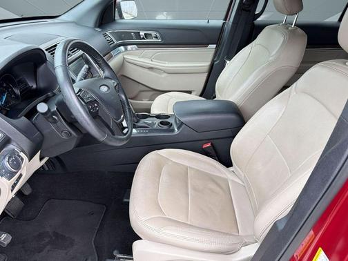 Red 2019 Ford Explorer Limited