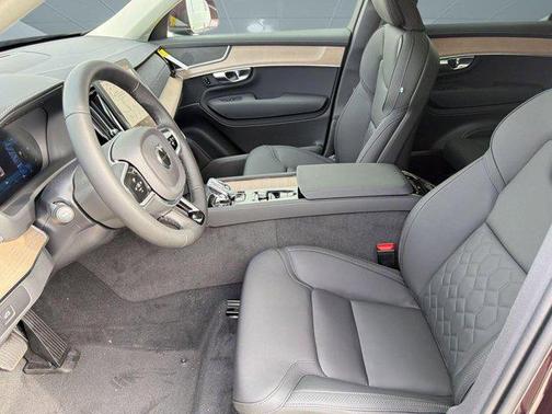 Mulberry Red Metallic 2026 Volvo XC90 Plus, B6 AWD Gas (mild hybrid), Gasoline, Bright, 7 Seats