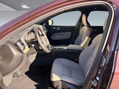 2026 Volvo XC60 B5 Core