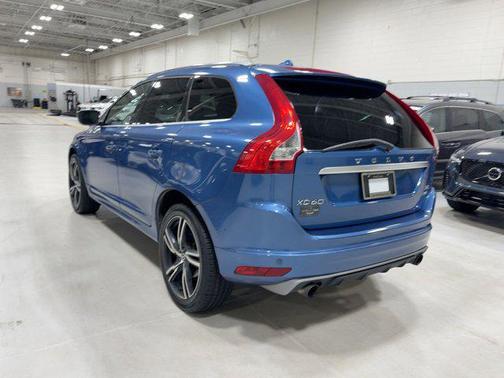 2017 Volvo XC60 T6 R-Design