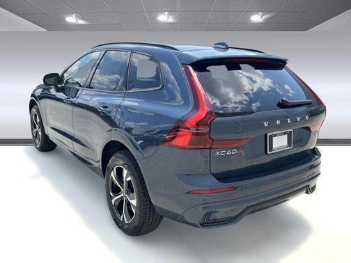 2026 Volvo XC60 B5 Core