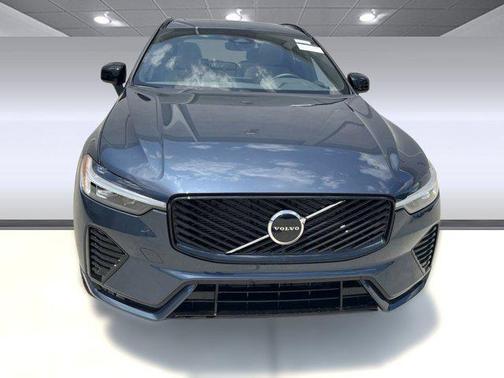 2026 Volvo XC60 B5 Core