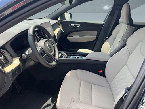 2026 Volvo XC60 B5 Core