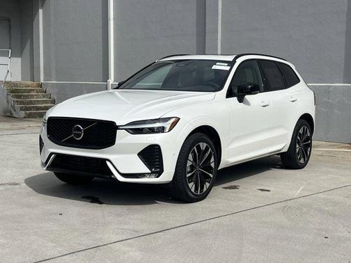 2026 Volvo XC60 B5 Plus