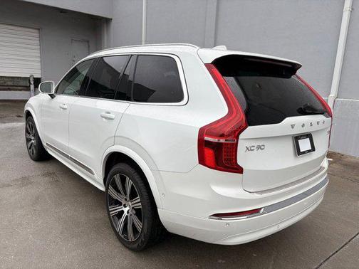 2025 Volvo XC90 B6 Plus 7-Seater