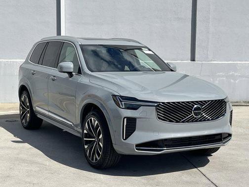 2025 Volvo XC90 Plug-In Hybrid T8 Plus 7-Seater