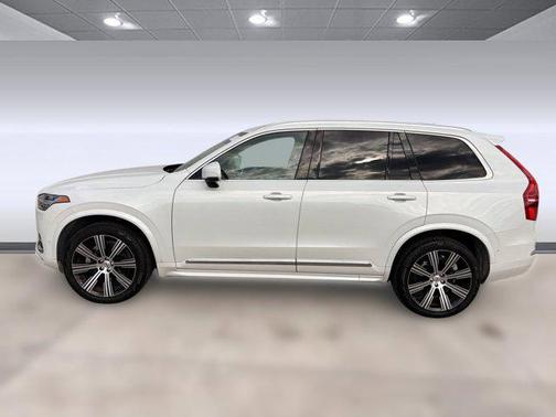 2024 Volvo XC90 B5 Plus Bright Theme