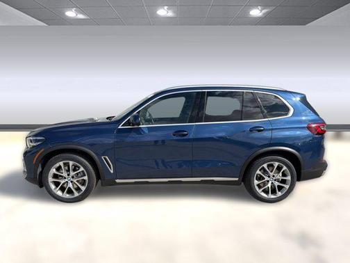 Phytonic Blue Metallic 2023 BMW X5 sDrive40i