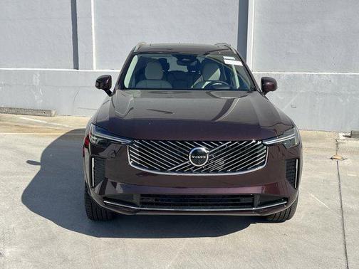 2025 Volvo XC90 B6 Ultra