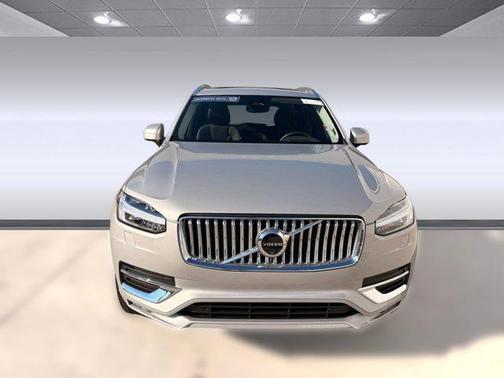 2025 Volvo XC90 B6 Plus 7-Seater