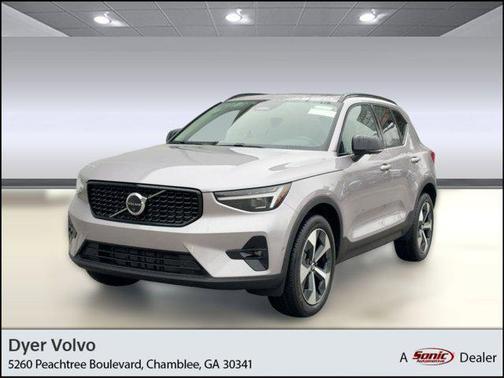 2026 Volvo XC40 Plus, B5 AWD Gas (mild hybrid), Dark