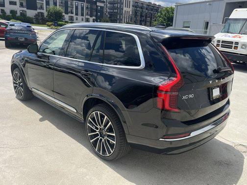 2025 Volvo XC90 B6 Ultra