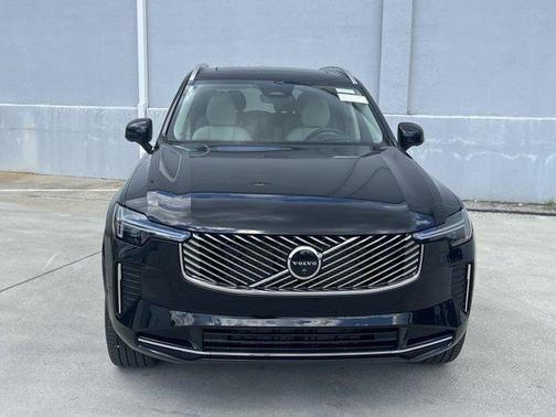 2025 Volvo XC90 B6 Ultra