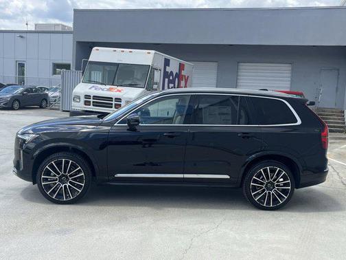 2025 Volvo XC90 B6 Ultra