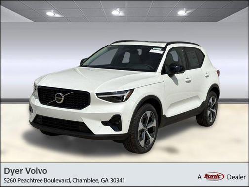 2026 Volvo XC40 B5 Plus