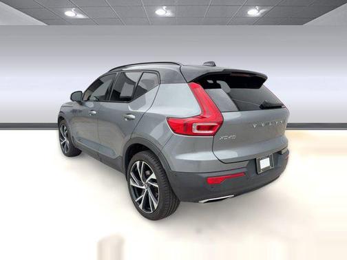 2019 Volvo XC40 T5 R-Design
