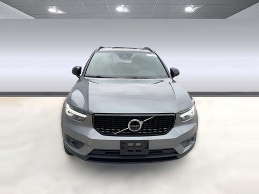 2019 Volvo XC40 T5 R-Design