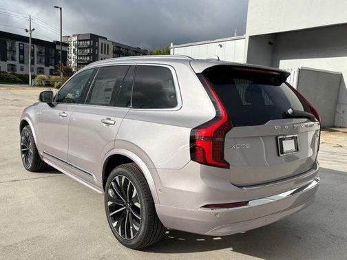 2026 Volvo XC90 B6 Plus 7-Seater