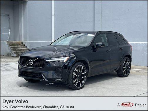 2023 Volvo XC60 B6 Ultimate Dark Theme