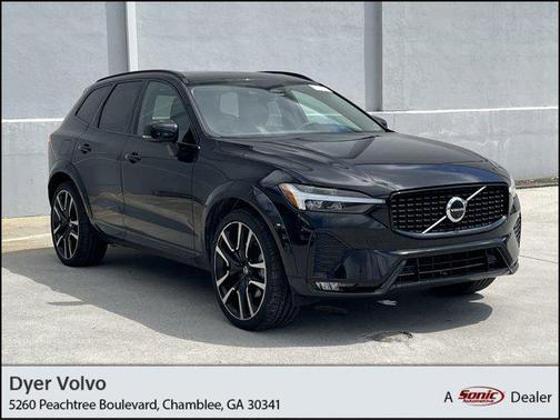 2023 Volvo XC60 B6 Ultimate Dark Theme