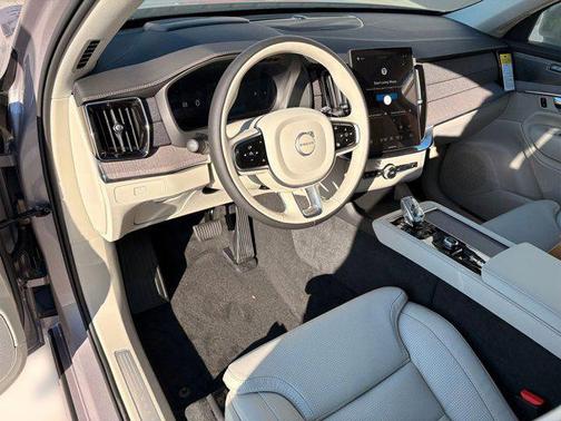 2026 Volvo XC90 B6 Ultra Dark Theme 7-Seater