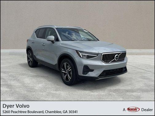2024 Volvo XC40 B5 Core Bright Theme