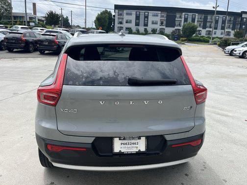 2024 Volvo XC40 B5 Core Bright Theme