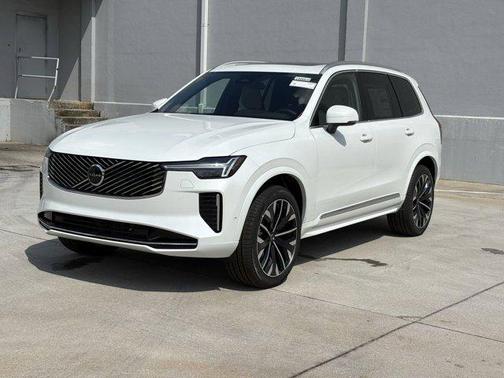 2026 Volvo XC90 B6 Plus 7-Seater