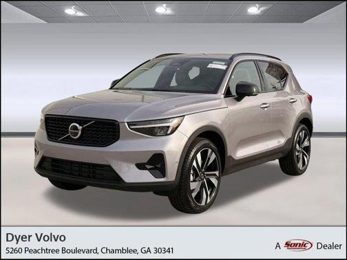 2026 Volvo XC40 B4 Plus