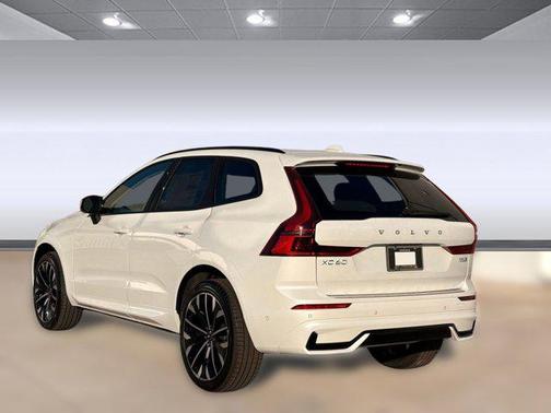 2026 Volvo XC60 B5 Ultra