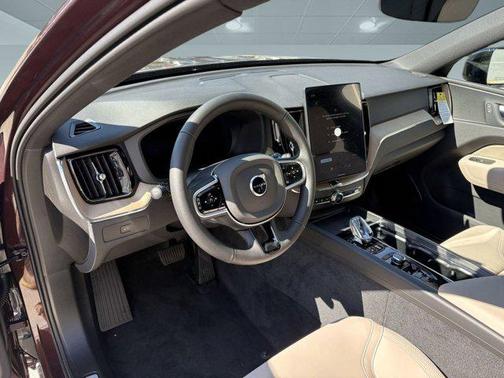 2026 Volvo XC60 B5 Core