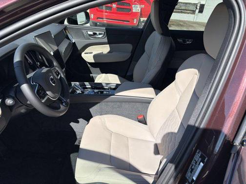 2026 Volvo XC60 B5 Core