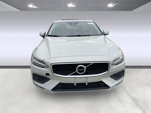2019 Volvo S60 T5 Momentum