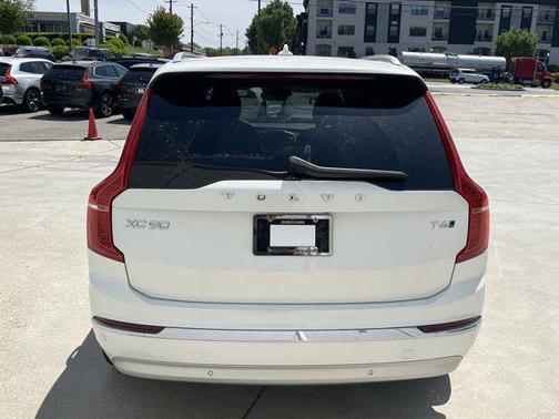 2022 Volvo XC90 T6 Inscription