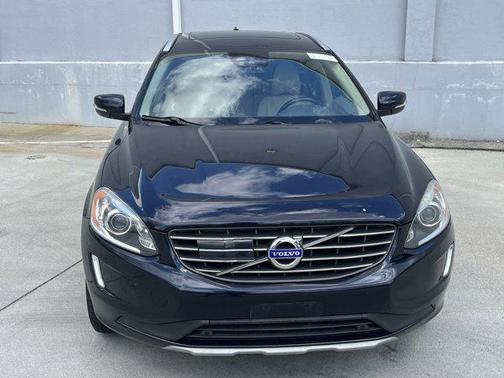 2016 Volvo XC60 T6 Drive-E Platinum