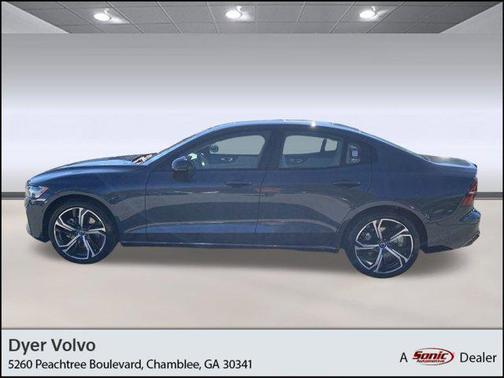 2024 Volvo S60 B5 Plus Dark Theme