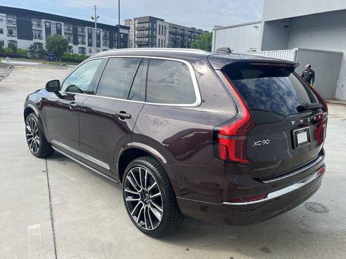 2025 Volvo XC90 B5 Plus 6-Seater
