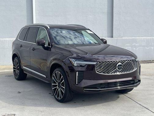 2025 Volvo XC90 B5 Plus 6-Seater