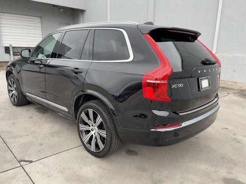 2024 Volvo XC90 B5 Plus Bright Theme