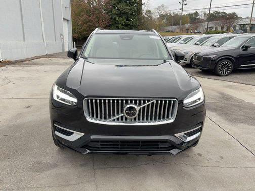 2024 Volvo XC90 B5 Plus Bright Theme